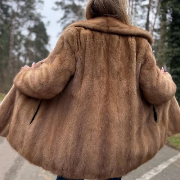 ✨️ VINTAGE  RARE  PRE-OWNED Women's Pastel Genuine Mink Fur PEACOATSize M